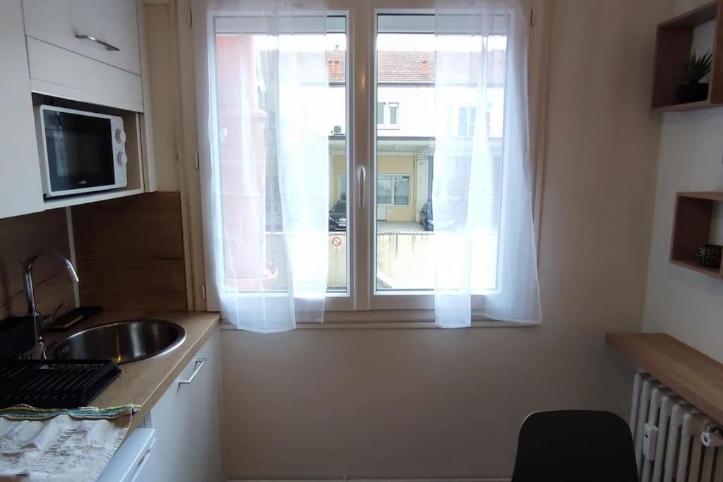 Studio-Heart Of Town-Bd Des Pyrenees-Quiet Pau Extérieur photo